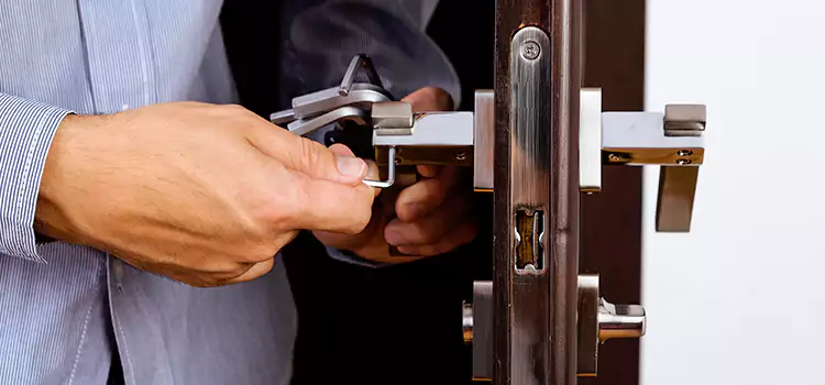 Commercial Door Lock Repair Levittown